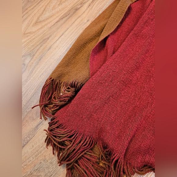 Elegant Brown and Red Women's Sweater - Picture 9 of 9